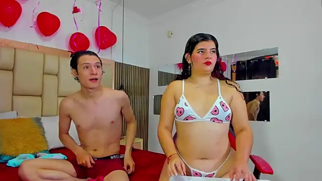 LIZandDante online show from February 19, 2025, 7:16 pm