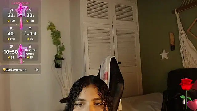 ashly collin9 online show from March 5, 2025, 8:42 pm