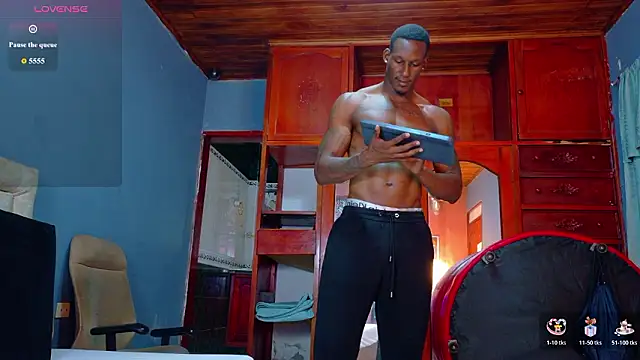 Iker bigdick online show from February 25, 2026, 7:36 pm