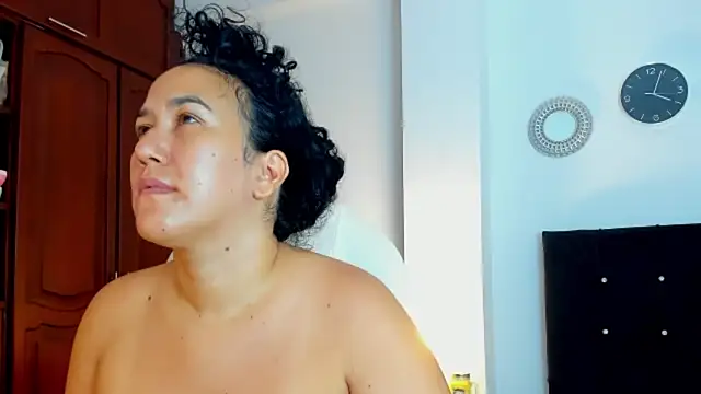 kathyajhonss online show from March 19, 2026, 9:04 pm