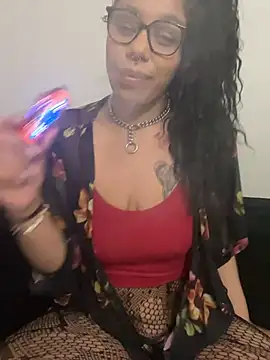 Snapshot of Princess_Desirae chatting on June 4, 2026, 6:18 am Princess Desirae online show from June 4, 2026, 6:18 am