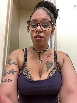 Princess Desirae online show from April 25, 2026, 5:10 am