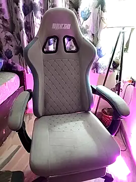 AzadPanchi2024 online show from April 18, 2026, 3:53 am