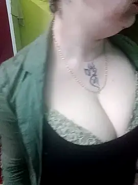 Snapshot of Raja_Ranii chatting on January 22, 2025, 1:11 pm Raja Ranii online show from January 22, 2025, 1:11 pm