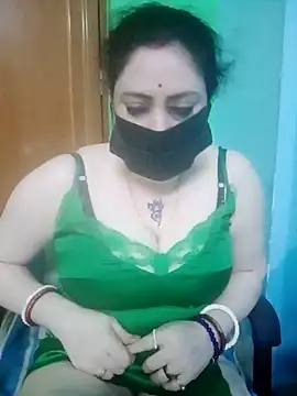 Snapshot of Raja_Ranii chatting on January 21, 2025, 5:30 pm Raja Ranii online show from January 21, 2025, 5:30 pm