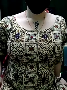 Snapshot of Raja_Ranii chatting on January 9, 2025, 2:40 pm Raja Ranii online show from January 9, 2025, 2:40 pm