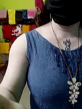 Snapshot of Raja_Ranii chatting on March 1, 2025, 6:35 am Raja Ranii online show from March 1, 2025, 6:35 am