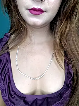 Diamond queeen online show from October 16, 2025, 8:39 pm