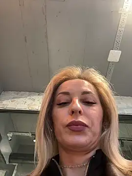 Diamond Bunny  online show from March 24, 2026, 3:01 pm