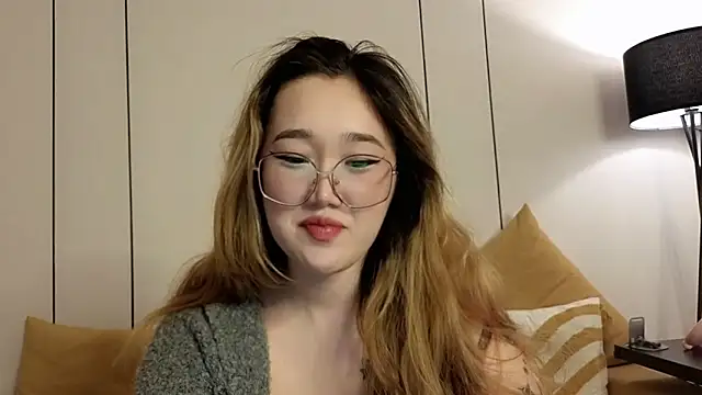 Jennatyan online show from March 9, 2026, 1:14 pm