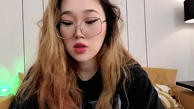 Snapshot of Jennatyan chatting on February 28, 2026, 8:14 am Jennatyan online show from February 28, 2026, 8:14 am