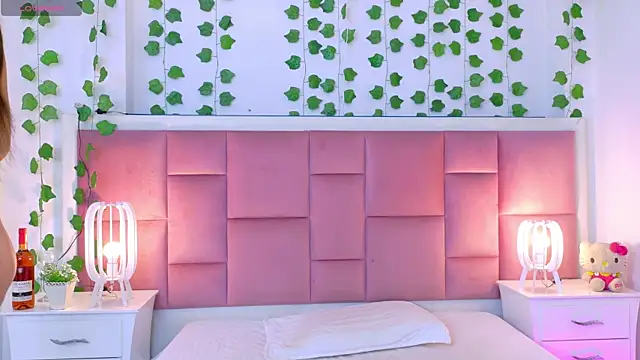 Snapshot of kaily_sweet1 chatting on June 24, 2026, 11:20 am kaily sweet1 online show from June 24, 2026, 11:20 am