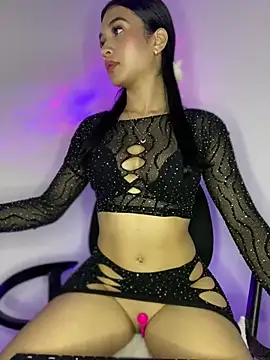 vane xx  online show from December 17, 2024, 11:06 am