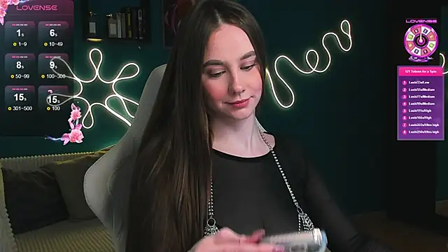 Snapshot of katie_taylorr chatting on September 27, 2025, 9:32 pm katie taylorr online show from September 27, 2025, 9:32 pm