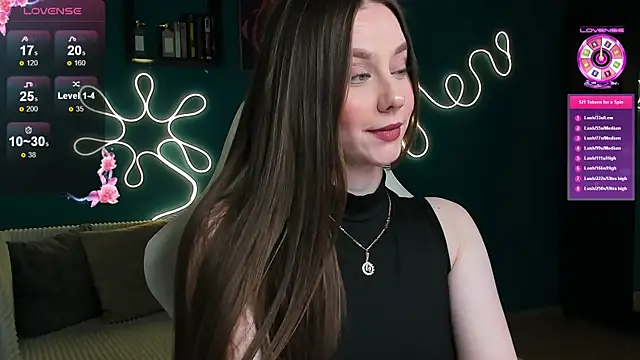 Snapshot of katie_taylorr chatting on October 17, 2025, 10:22 pm katie taylorr online show from October 17, 2025, 10:22 pm