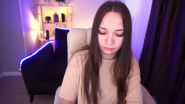 ElysLunar online show from January 8, 2025, 7:13 am