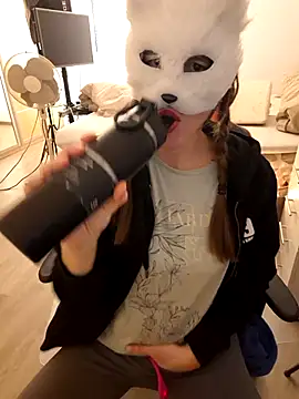 Snapshot of Hexe12346 chatting on February 21, 2026, 1:24 pm Hexe12346 online show from February 21, 2026, 1:24 pm