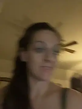 Snapshot of DavinaRay chatting on February 18, 2025, 3:53 am DavinaRay online show from February 18, 2025, 3:53 am