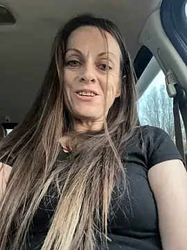 Snapshot of DavinaRay chatting on February 6, 2025, 10:21 pm DavinaRay online show from February 6, 2025, 10:21 pm