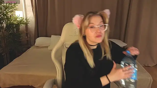 Colleen Blake online show from April 5, 2026, 5:08 pm