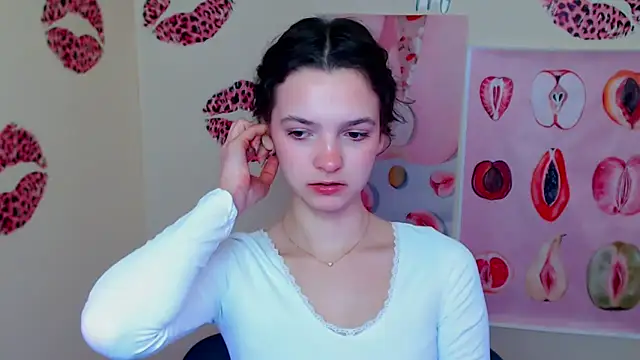  SusieSu  online show from February 9, 2026, 1:09 pm