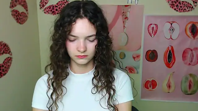 Snapshot of _SusieSu_ chatting on November 22, 2025, 7:07 am SusieSu online show from November 22, 2025, 7:07 am