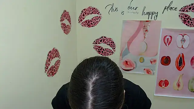 Snapshot of _SusieSu_ chatting on March 17, 2025, 12:57 pm SusieSu online show from March 17, 2025, 12:57 pm