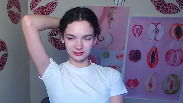 Snapshot of _SusieSu_ chatting on November 23, 2025, 1:10 pm SusieSu online show from November 23, 2025, 1:10 pm