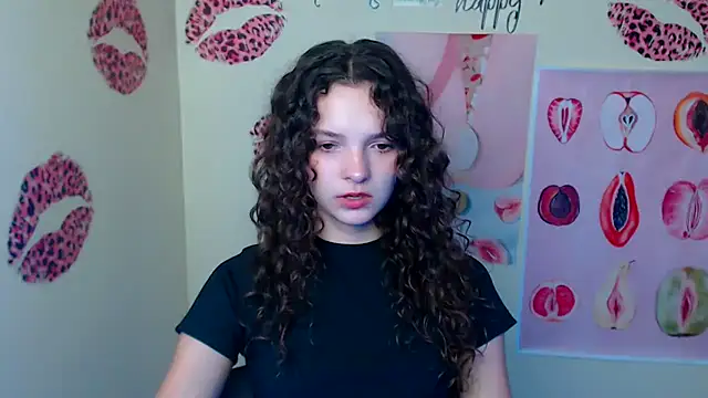 Snapshot of _SusieSu_ chatting on September 23, 2025, 6:20 am SusieSu online show from September 23, 2025, 6:20 am