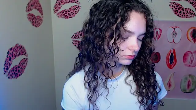 Snapshot of _SusieSu_ chatting on September 24, 2025, 5:47 am SusieSu online show from September 24, 2025, 5:47 am