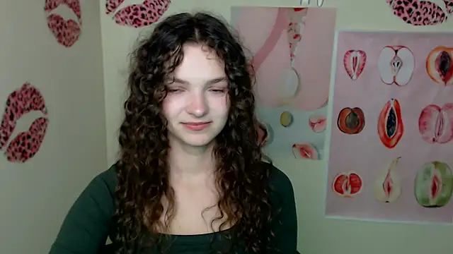 Snapshot of _SusieSu_ chatting on October 7, 2025, 6:47 am SusieSu online show from October 7, 2025, 6:47 am