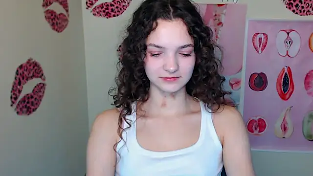 Snapshot of _SusieSu_ chatting on November 2, 2025, 7:35 am SusieSu online show from November 2, 2025, 7:35 am