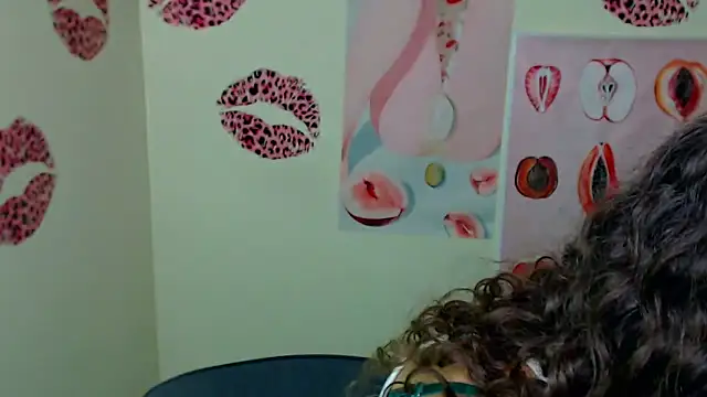 Snapshot of _SusieSu_ chatting on October 5, 2025, 12:18 pm SusieSu online show from October 5, 2025, 12:18 pm