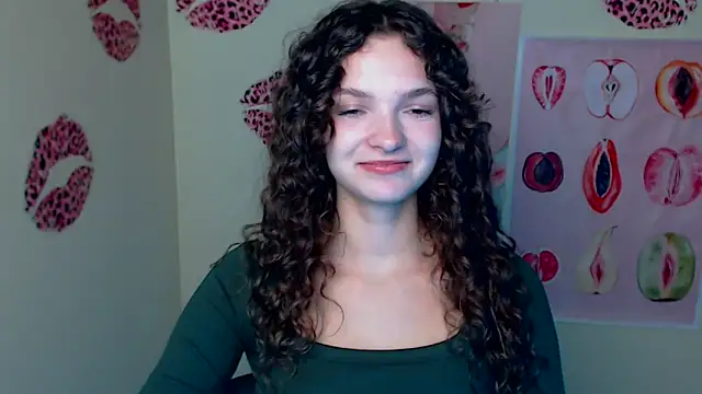 Snapshot of _SusieSu_ chatting on October 4, 2025, 7:04 pm SusieSu online show from October 4, 2025, 7:04 pm