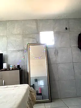 Gabrielleof online show from December 4, 2025, 3:33 pm