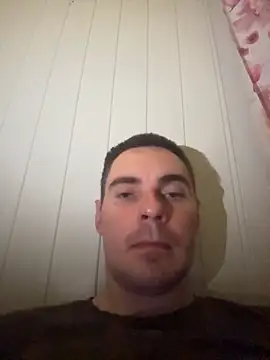 Rowing199456 online show from November 10, 2025, 7:52 pm