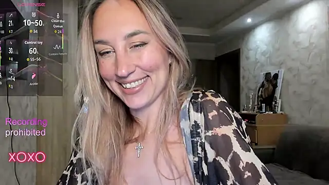 Snapshot of lady_Nati chatting on November 9, 2025, 3:49 pm lady Nati online show from November 9, 2025, 3:49 pm