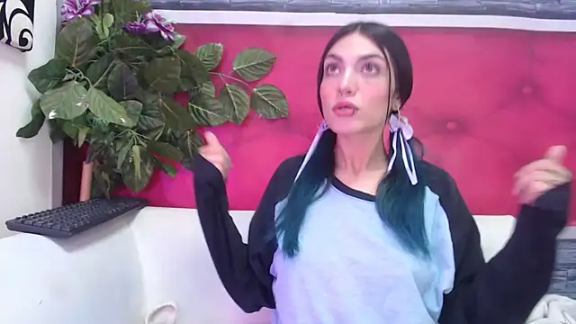 ReiLyMalkova online show from March 12, 2025, 1:51 pm