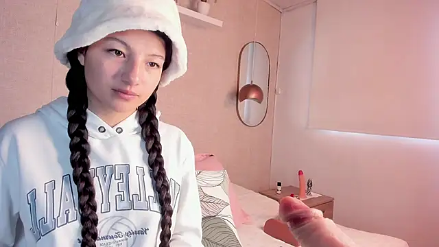 Eva depp online show from November 11, 2025, 1:17 pm