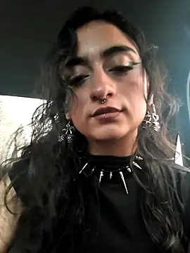 Lila Desiree online show from April 13, 2026, 10:03 pm