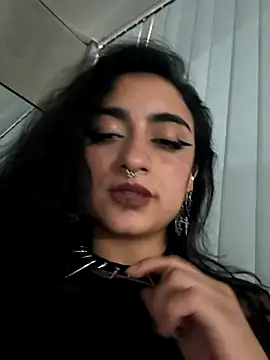 Lila Desiree online show from December 15, 2025, 5:30 pm