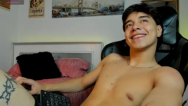 facebaby1 online show from October 17, 2025, 3:10 am