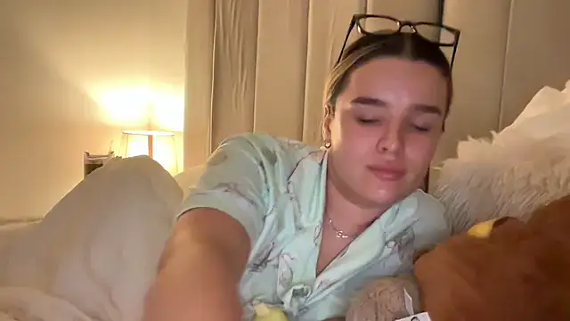 maisiesmithx online show from June 29, 2026, 11:37 pm