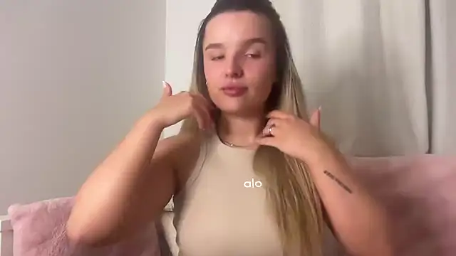 maisiesmithx online show from July 31, 2026, 9:34 pm