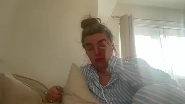 maisiesmithx online show from October 28, 2025, 12:15 pm