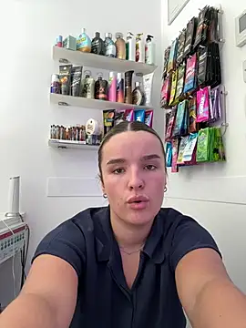 maisiesmithx online show from July 18, 2026, 1:52 pm