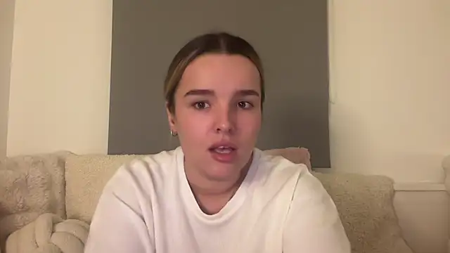 maisiesmithx online show from July 13, 2026, 10:42 pm