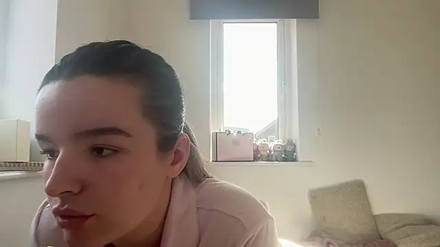 maisiesmithx online show from March 14, 2026, 12:22 pm