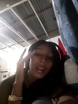 YayaHilton online show from March 9, 2026, 9:40 pm