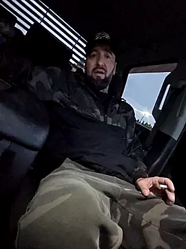 Snapshot of Beardedtattood chatting on October 15, 2025, 11:29 am Beardedtattood online show from October 15, 2025, 11:29 am